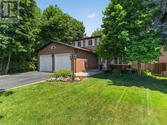 9 TOMLIN CRESCENT Richmond Hill Ontario, L4C 7T4