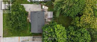 15 MILLER DRIVE | Ancaster Ontario | Slide Image Two