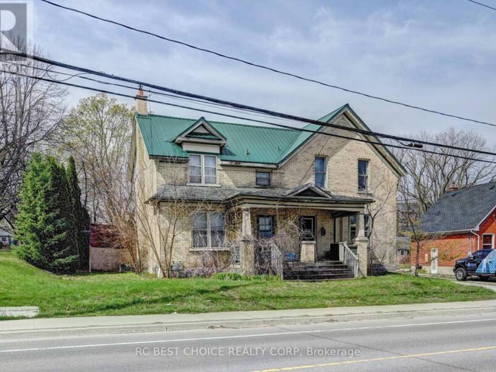 263-265 MILL STREET, Kitchener, Ontario N2M 3R4