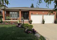 32 HIGHBURY DRIVE | Hamilton Ontario | Slide Image One