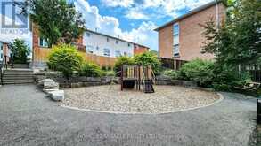 4 WILLIAM CURTIS CIRCLE | Newmarket Ontario | Slide Image Thirty-seven