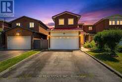 15 COG HILL DRIVE | Vaughan Ontario | Slide Image One