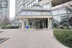 806 - 400 WEBB DRIVE | Mississauga Ontario | Slide Image Three