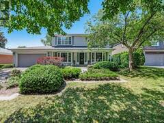 122 FENN AVENUE Toronto Ontario, M2P 1X6