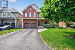 63 CAMPBELL DRIVE | Uxbridge Ontario | Slide Image Three
