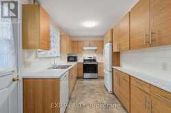 30 HARRISON AVENUE | Aurora Ontario | Slide Image Eight