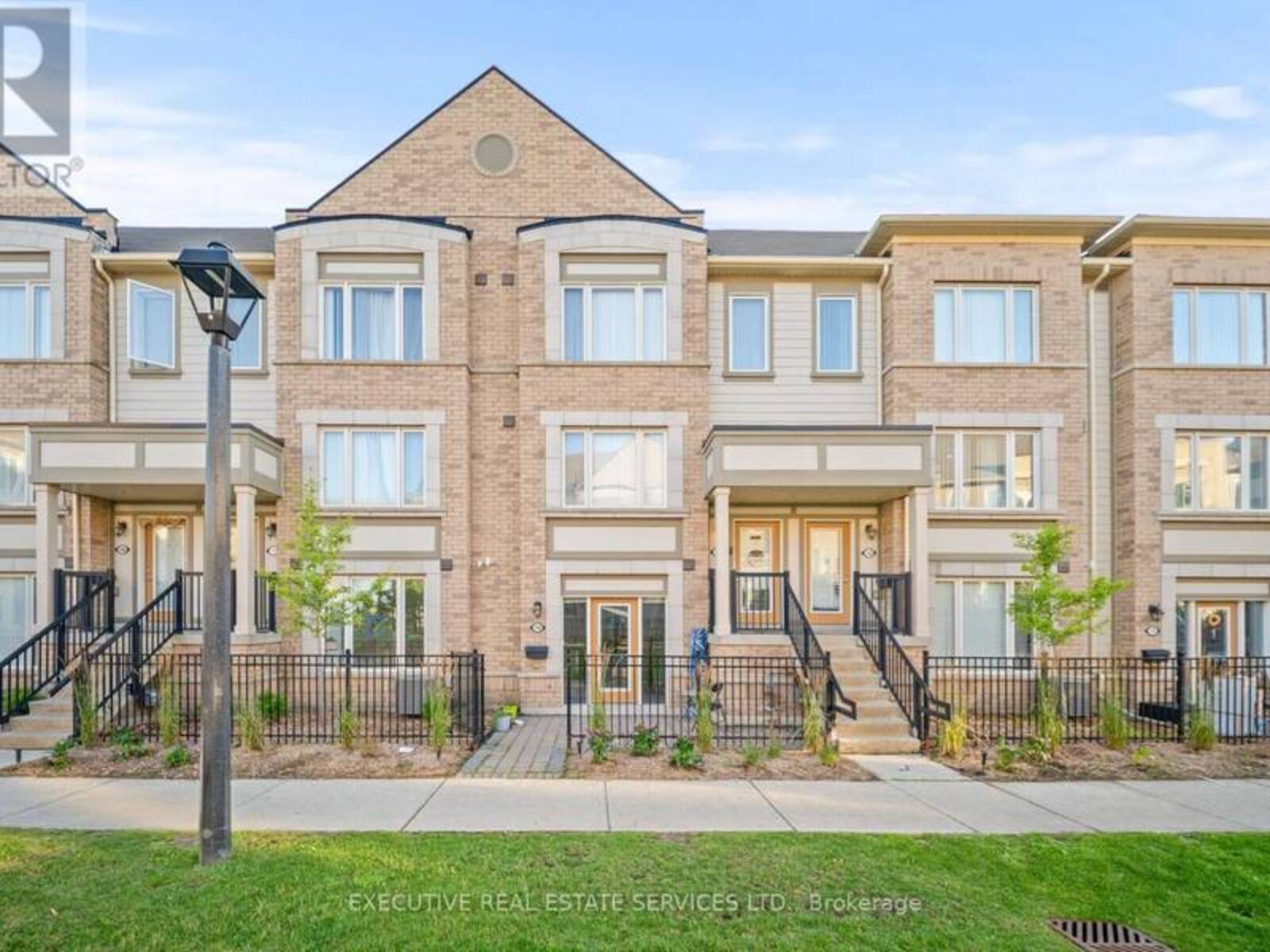 144 - 1 BECKENROSE COURT, Brampton, Ontario L6Y 6G2