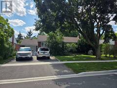 18 BLAKETON ROAD Toronto Ontario, M9B 4W1