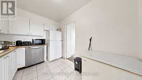 915 - 20 EDGECLIFF GOLFWAY | Toronto Ontario | Slide Image Eighteen