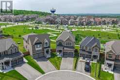 4 MEADOW VISTA CRESCENT | East Gwillimbury Ontario | Slide Image Three