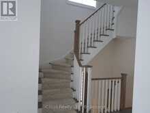 31 GLOBEMASTER LANE | Richmond Hill Ontario | Slide Image Five