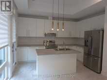 31 GLOBEMASTER LANE | Richmond Hill Ontario | Slide Image Nine
