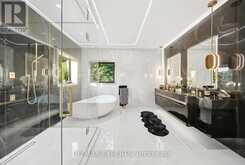 82 WESTWOOD LANE | Richmond Hill Ontario | Slide Image Thirty