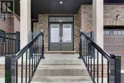13 ABBEY CRESCENT | Barrie Ontario | Slide Image Two
