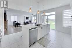 13 ABBEY CRESCENT | Barrie Ontario | Slide Image Seven