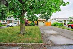 26 FAIRINGTON CRESCENT | St. Catharines Ontario | Slide Image Four