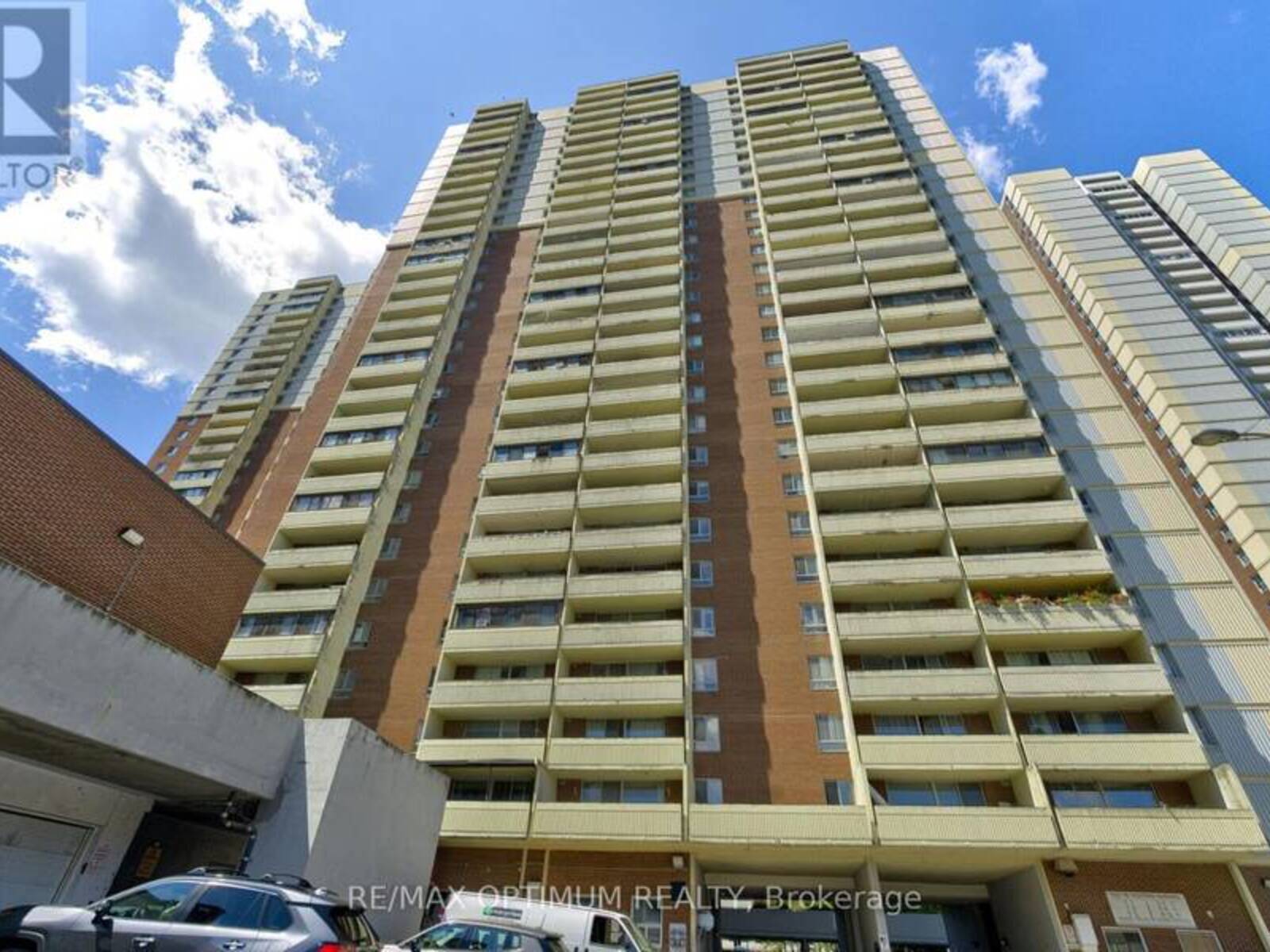 2110 - 5 MASSEY SQUARE, Toronto, Ontario M4C 5L6