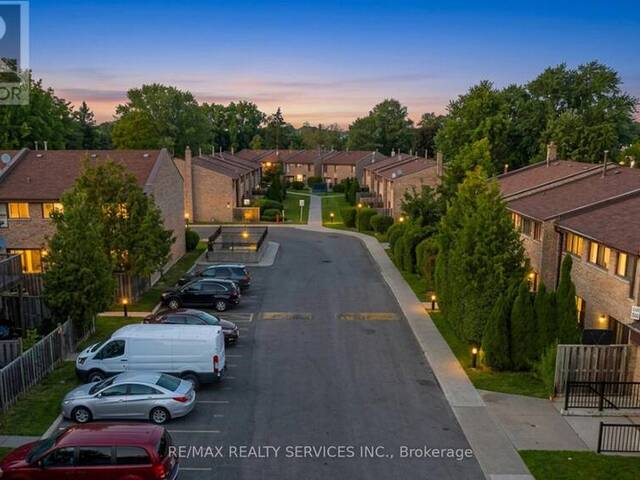 50 - 2605 WOODCHESTER DRIVE Mississauga Ontario, L5K 2E3 - 5 Bedrooms Condo For Sale