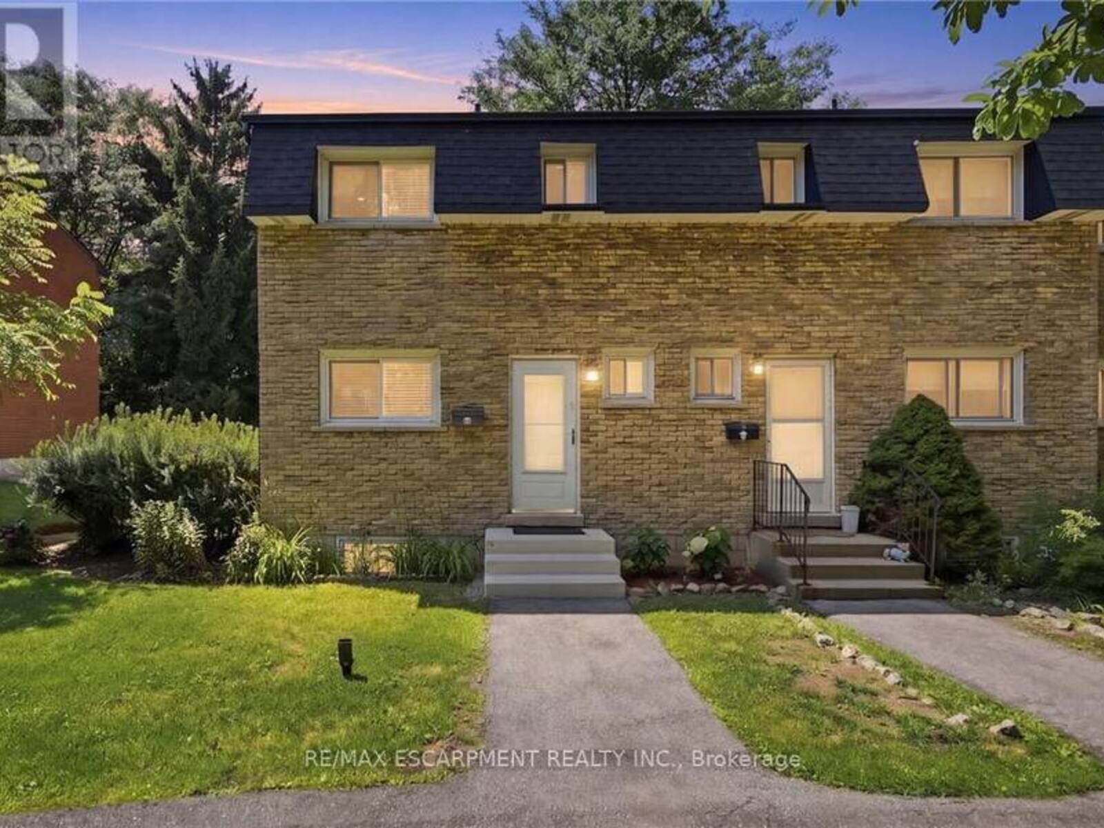 16 - 1420 GARTH STREET, Hamilton, Ontario L9B 1R6