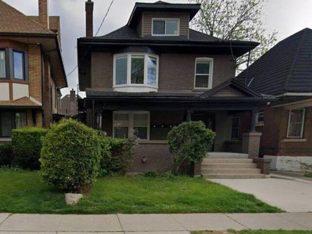 5 MAPLEWOOD AVENUE Hamilton Ontario, L8M 1W3 - Multi-family Home For Sale