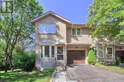 27 ANDERSON PLACE | Aurora Ontario | Slide Image Four