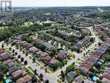 69 SUMMERSET DRIVE | Barrie Ontario | Slide Image Thirty
