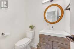 69 SUMMERSET DRIVE | Barrie Ontario | Slide Image Seven