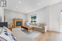 69 SUMMERSET DRIVE | Barrie Ontario | Slide Image Eight