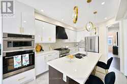 18 BOONE CRESCENT | Vaughan Ontario | Slide Image Nineteen
