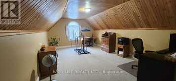 110 MONCK SQUARE | Deep River Ontario | Slide Image Nineteen