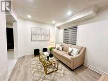 39 LAIDLAW DRIVE | Barrie Ontario | Slide Image Two