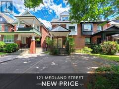 121 MEDLAND STREET Toronto Ontario, M6P 2N4