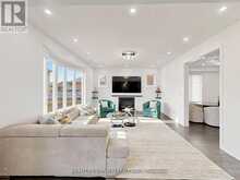 62 PEAR BLOSSOM WAY | East Gwillimbury Ontario | Slide Image Nine