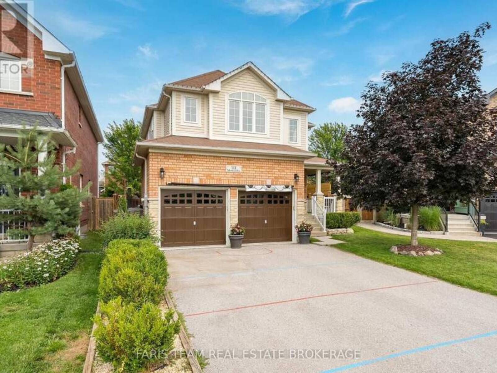 111 MONARCHY STREET, Barrie, Ontario L4M 0E3