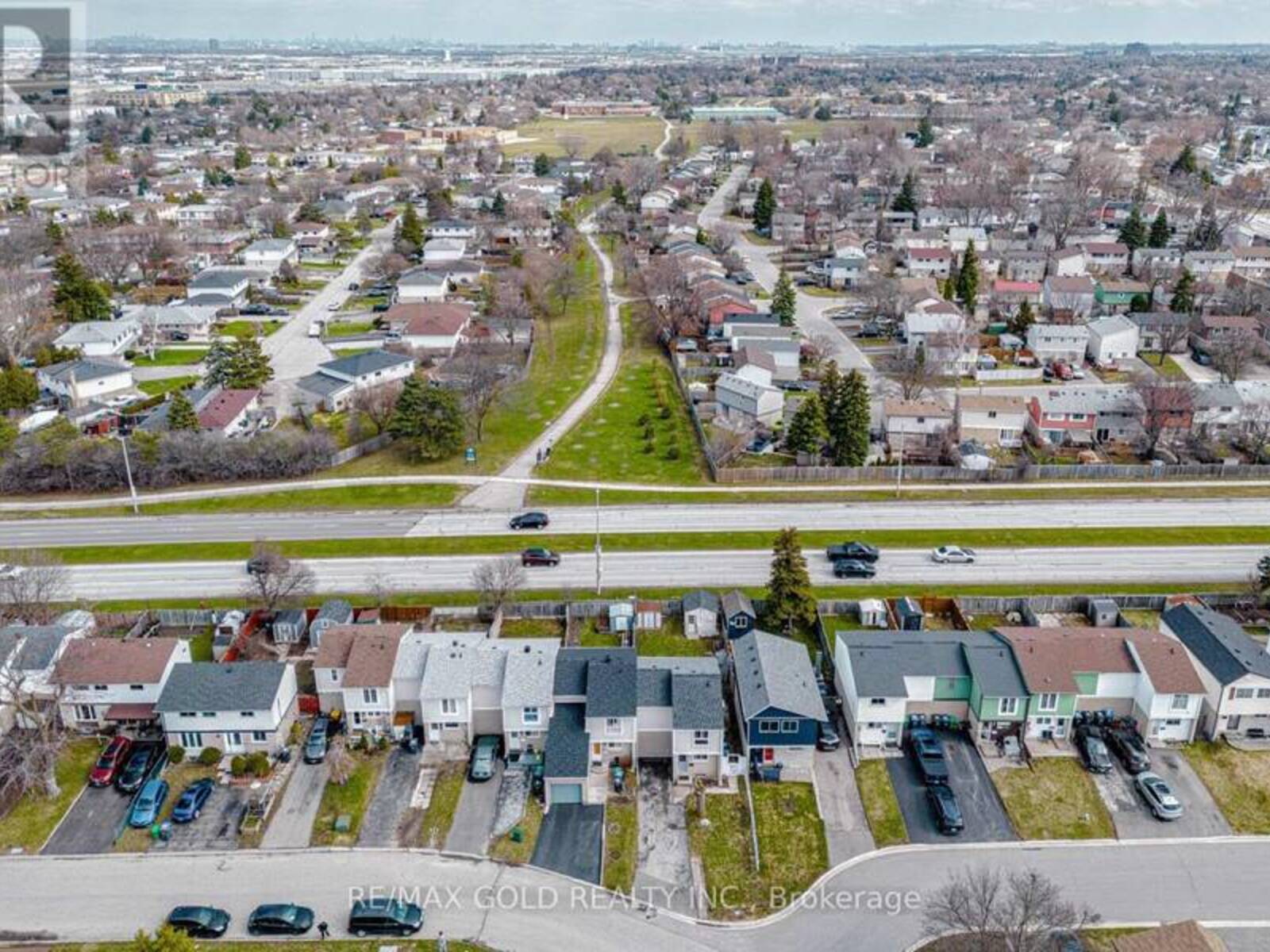 34 JACKMAN DRIVE, Brampton, Ontario L6S 2L7