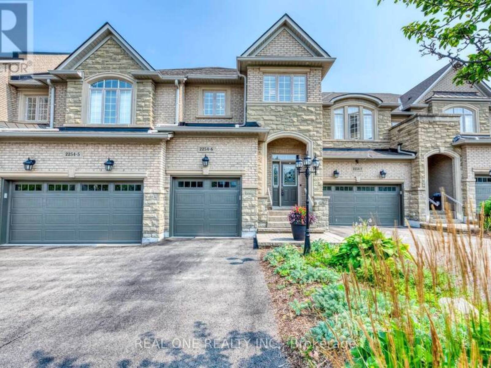 6 - 2254 ROCKINGHAM DRIVE, Oakville, Ontario L6H 7H8