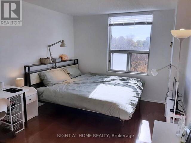 1008 - 20 EDGECLIFF GOLFWAY Toronto Ontario, M3C 3A4 - 3 Bedrooms Condo For Sale
