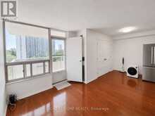 1008 - 20 EDGECLIFF GOLFWAY | Toronto Ontario | Slide Image Six