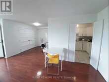 1008 - 20 EDGECLIFF GOLFWAY | Toronto Ontario | Slide Image Nine