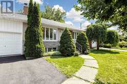 11 ELYNHILL DRIVE | Toronto Ontario | Slide Image Six
