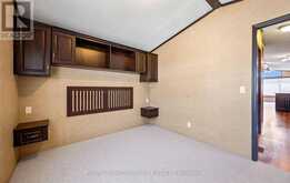 49 SUNRISE CIRCLE | Bradford West Gwillimbury Ontario | Slide Image Nineteen