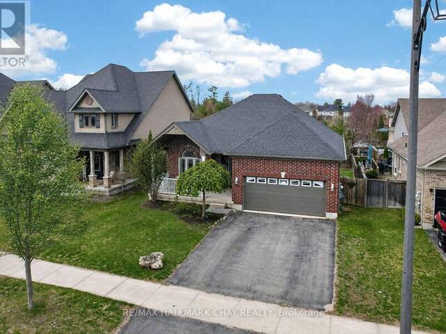 60 BROWNLEY LANE Angus Ontario, L3W 0P9 - 2 Bedrooms Home For Sale