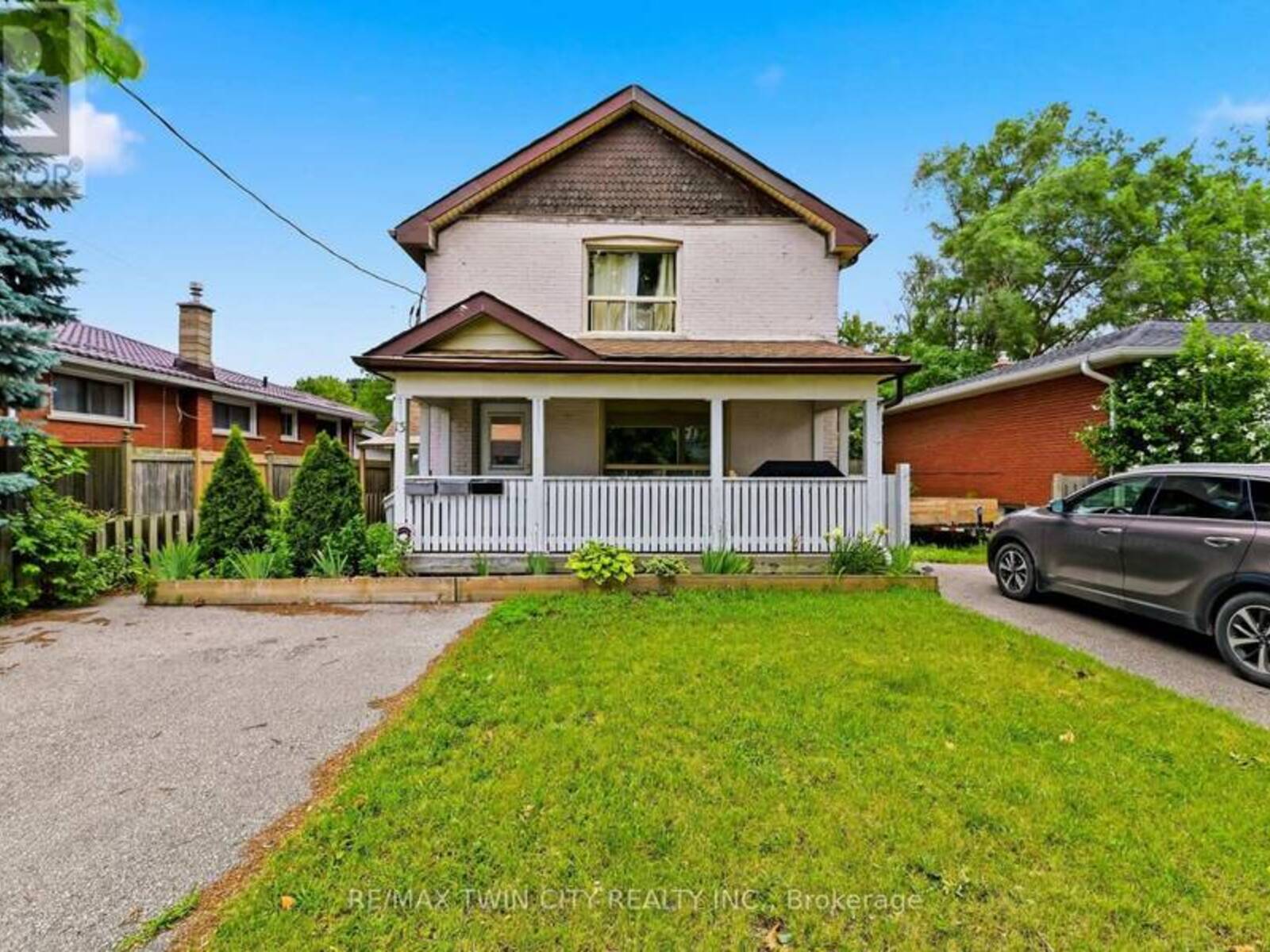 13 USHER STREET, Brantford, Ontario N3R 1B8