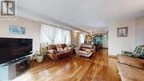 1403 - 8111 YONGE STREET | Markham Ontario | Slide Image Five