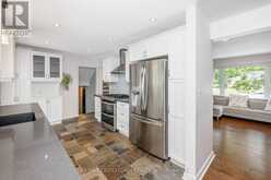 11 CASTLE DRIVE | Barrie Ontario | Slide Image Twelve
