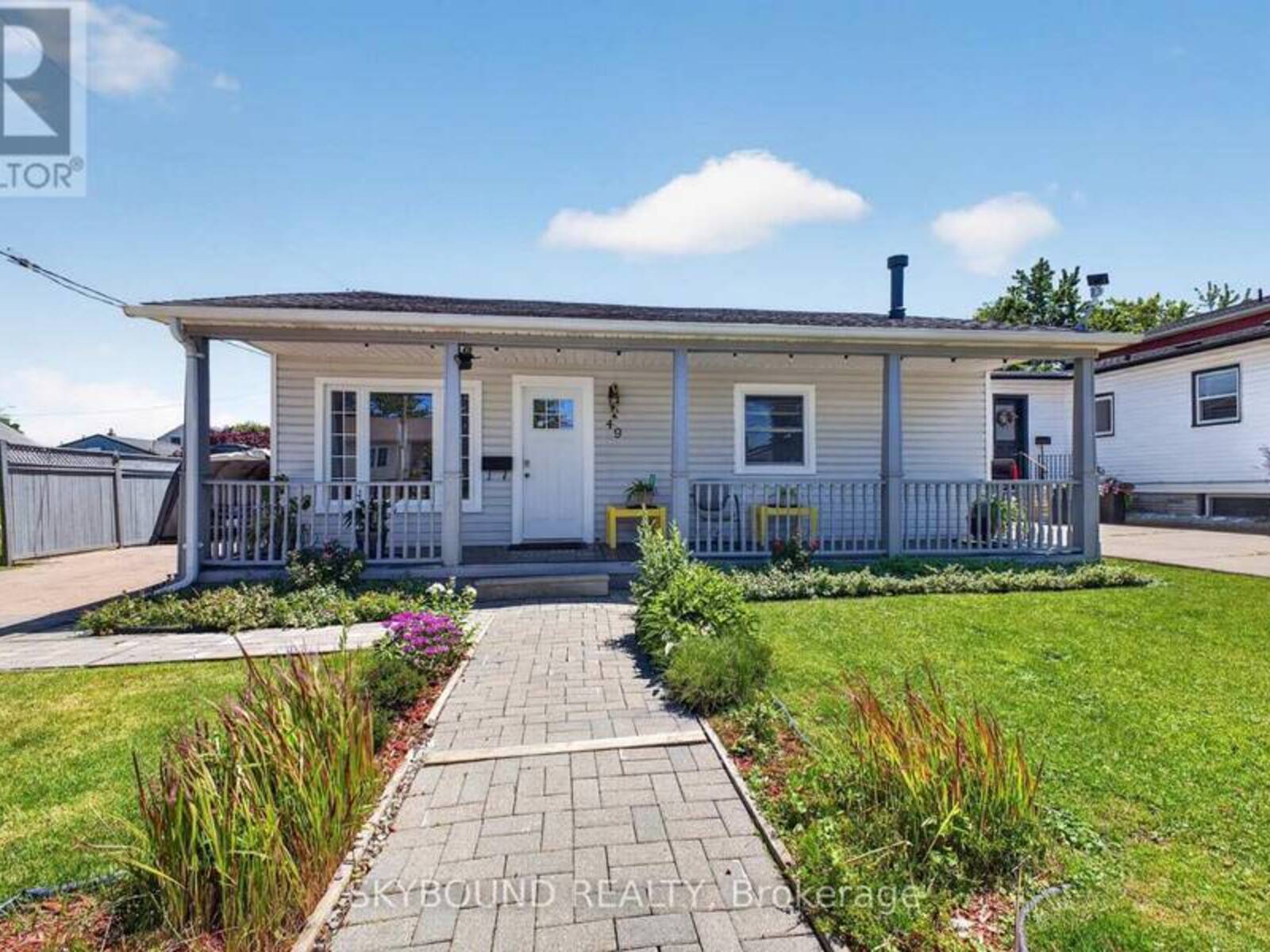 49 POWERVIEW AVENUE, St. Catharines, Ontario L2S 1V6