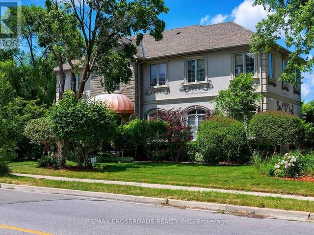 2 BOND AVENUE Toronto Ontario, M3B 1L8 - 4 Bedrooms Home For Sale