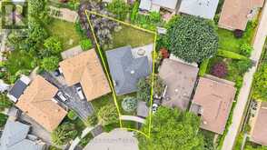 18 SPENCELY COURT | Toronto Ontario | Slide Image Two