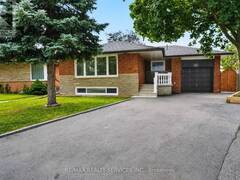 18 SPENCELY COURT Toronto Ontario, M9P 1N5
