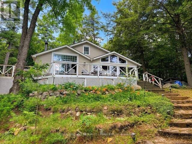 1118 PINE LAKE SHORES Bracebridge Ontario, P1L 1X3 - 4 Bedrooms Waterfront Home For sale